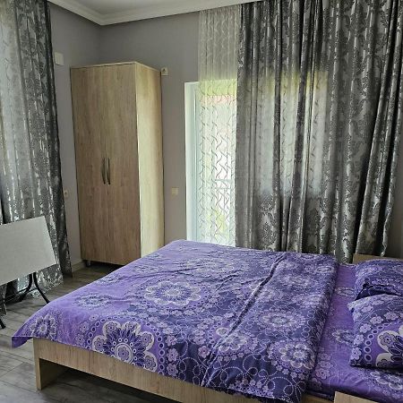 Tete Guest House Batumi Exterior photo